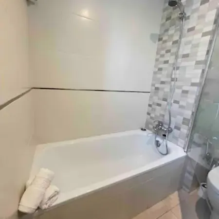 Exclusivo Apartamento En El Corazon De La Capital 公寓 *